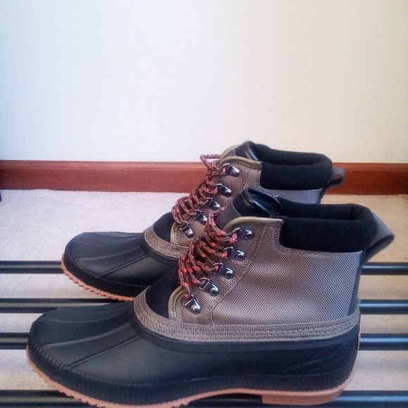 TOMMY HILFIGER Men's Duck Boots - BRAND NEW NWOB - Picture 2 of 7